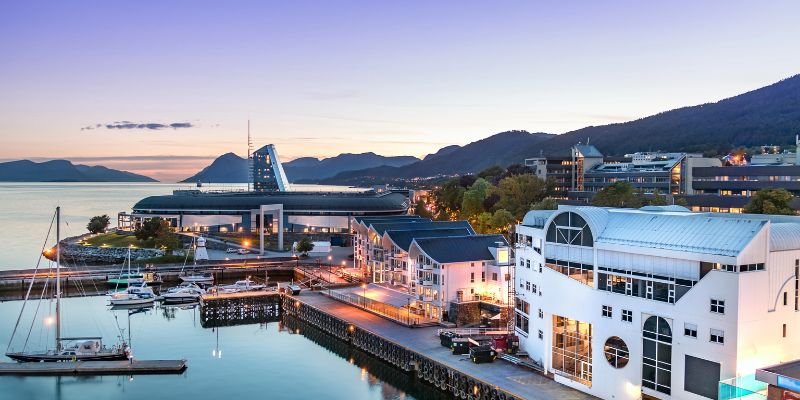Emirates Airlines Evenes Office in Norway