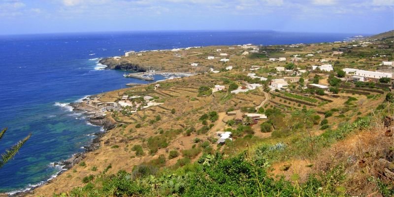 DAT Airlines Pantelleria Office in Italy