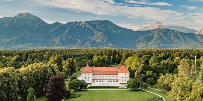 Finnair Zgornji Brnik Office in Slovenia